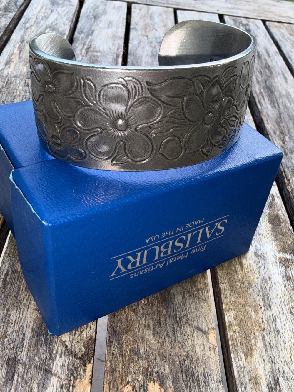 February Classic Flower of the Month Salisbury Pewter Bracelet